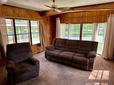 Welcome to this move in ready condo in the desirable Clear Lake - photo 7