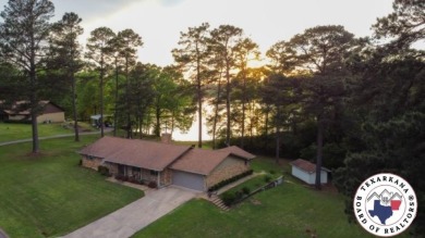 Lake Home For Sale in Atlanta, Texas