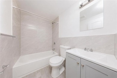 Newly built 3-family house with 1 store. Building size: 20.4 * - photo 11