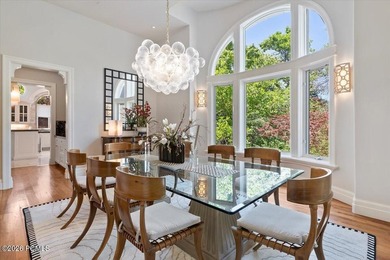 Tucked away on a private, tree-lined lane in Holladay, this - photo 13
