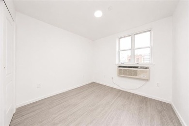 Newly built 3-family house with 1 store. Building size: 20.4 * - photo 14