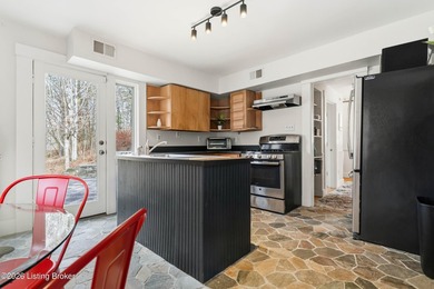 Escape to your own private Kentucky paradise with this - photo 16