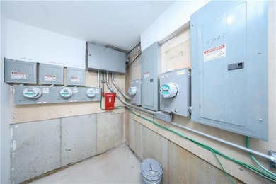 Newly built 3-family house with 1 store. Building size: 20.4 * - photo 31
