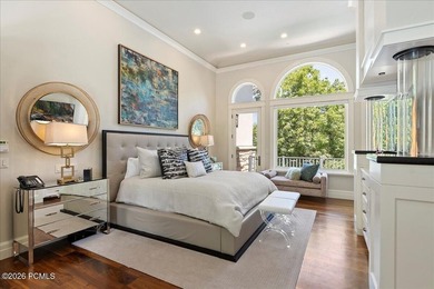 Tucked away on a private, tree-lined lane in Holladay, this - photo 31
