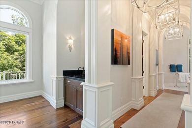 Tucked away on a private, tree-lined lane in Holladay, this - photo 36
