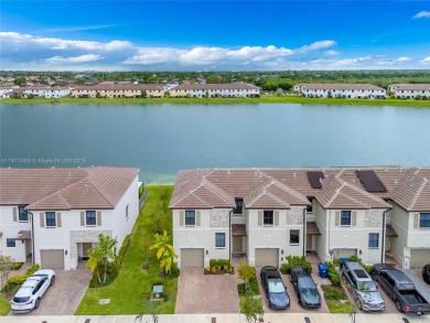 Lake Townhome/Townhouse For Sale in Miami, Florida