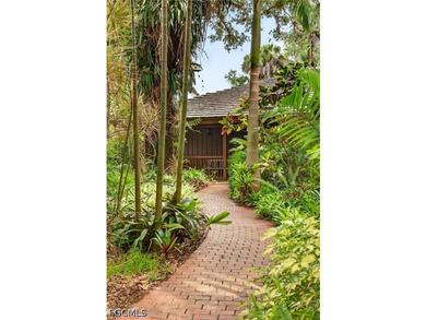 A rare opportunity to own more than 15+ acres of breathtaking - photo 3