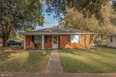 Lake Home For Sale in Shreveport, Louisiana