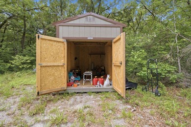 This charming 2 bedroom, 1 bathroom home offers an excellent - photo 22