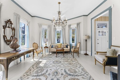 Step inside this sunny, light-filled Charleston masterpiece--a - photo 10