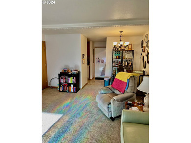 Conveniently located townhouse. You are minutes from the beach - photo 4