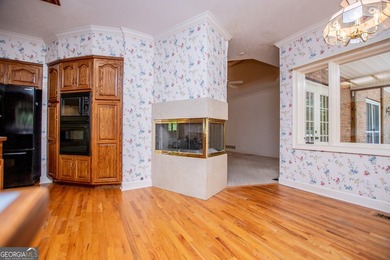 Welcome to this beautifully maintained four-sided brick ranch - photo 13