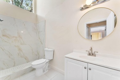 Spacious 3-bedroom, 2-bath villa featuring soaring vaulted - photo 14
