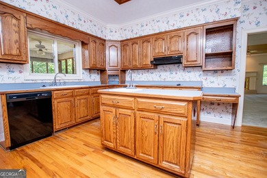 Welcome to this beautifully maintained four-sided brick ranch - photo 15