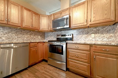 Move in Ready...This 1399 Sq ft home, has been well maintained - photo 15