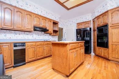 Welcome to this beautifully maintained four-sided brick ranch - photo 17