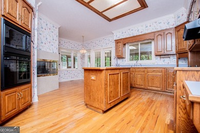 Welcome to this beautifully maintained four-sided brick ranch - photo 19