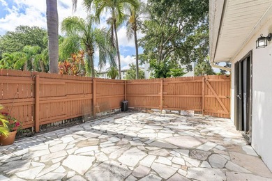Spacious 3-bedroom, 2-bath villa featuring soaring vaulted - photo 19