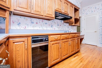 Welcome to this beautifully maintained four-sided brick ranch - photo 20