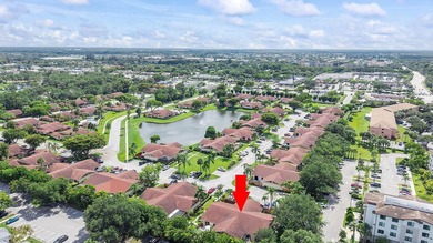 Spacious 3-bedroom, 2-bath villa featuring soaring vaulted - photo 23