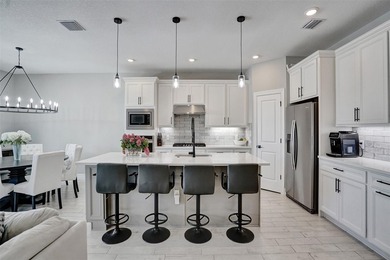 Windsong Estates almost new beauty, 5 bedrooms and 4 full baths - photo 4