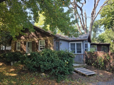 Lake Home Under Contract in Wauconda, Illinois