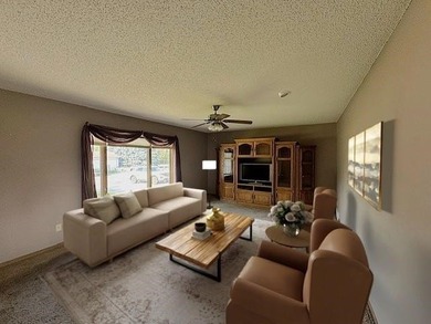 Unbelievable amount of space in this quality built 5 bed, 3 bath - photo 2