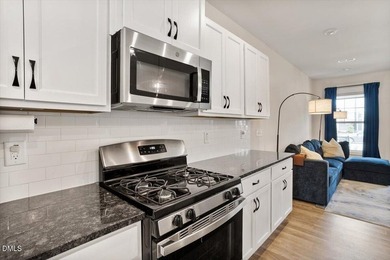 NEW PRICE! Welcome to this beautifully maintained Azalea - photo 11