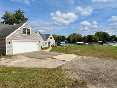 MOTIVATED SELLER! NO WATER INTRUSION DURING FLOODS! Waterfront - photo 20