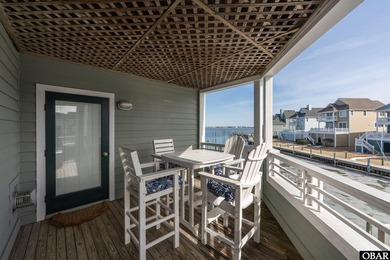 This lovely 3 bedroom, 2 bath, END UNIT, with ELEVATOR, FIRST - photo 23