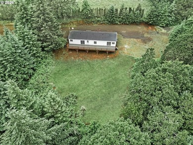 Beautifully renovated home situated on 3 private acres in a - photo 27