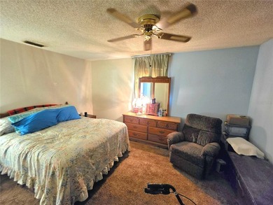 Conveniently located in the heart of Spring Hill, this - photo 8