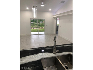 This newly constructed duplex represents an exceptional income - photo 7