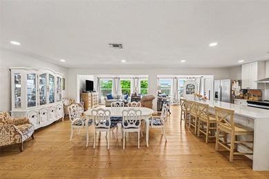 LOCATION, LOCATION, LOCATION! Welcome to this beautifully - photo 10