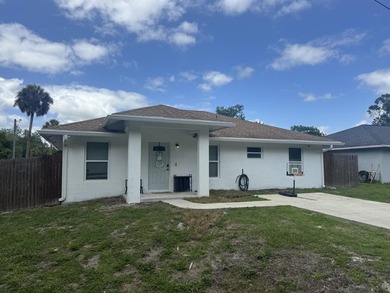 Well-maintained CBS home located in an established Okeechobee - photo 1