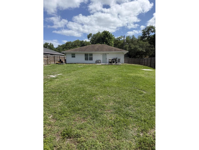 Well-maintained CBS home located in an established Okeechobee - photo 3