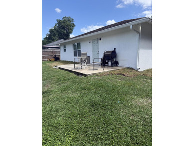 Well-maintained CBS home located in an established Okeechobee - photo 6