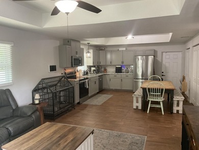 Well-maintained CBS home located in an established Okeechobee - photo 8