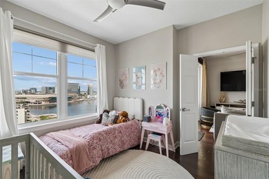 Welcome to your stunning 15th-floor oasis, where luxury meets - photo 21