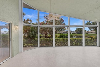 Gorgeous 3BR/2.5BA Mediterranean with panoramic full lake views - photo 22