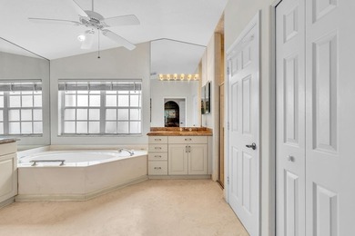 Gorgeous 3BR/2.5BA Mediterranean with panoramic full lake views - photo 26
