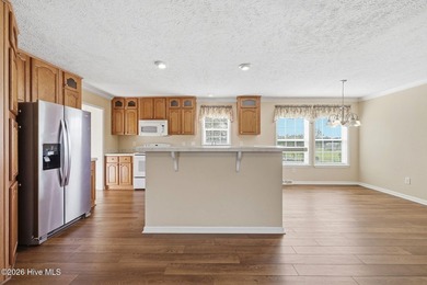 Spacious 4 bedroom waterfront home located on Bay Lake that - photo 31