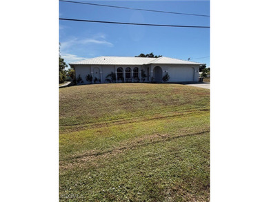 Caloosahatchee River Home For Sale in North Fort Myers Florida