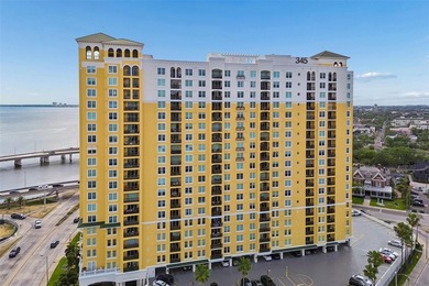 Welcome to your stunning 15th-floor oasis, where luxury meets - photo 47
