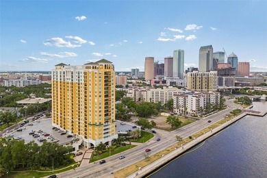 Welcome to your stunning 15th-floor oasis, where luxury meets - photo 48