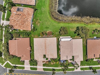 Gorgeous 3BR/2.5BA Mediterranean with panoramic full lake views - photo 48