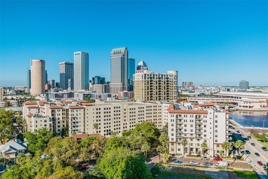 Welcome to your stunning 15th-floor oasis, where luxury meets - photo 49