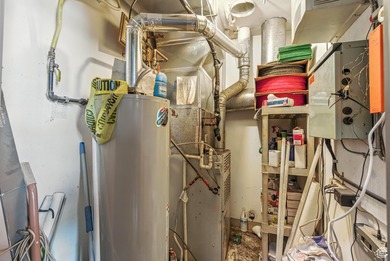 This well-maintained automotive shop offers a rare opportunity - photo 10