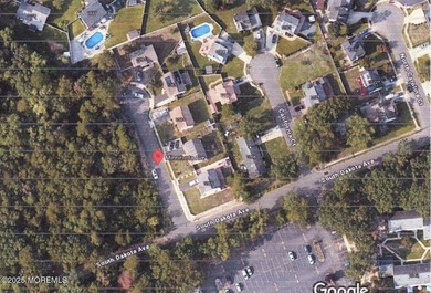 Attention Builders! 5 lot sub-division on a quiet cul-de-sac in - photo 1