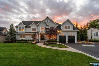 Welcome to 11 Amelia Drive in Old Tappan - a fully upgraded - photo 1